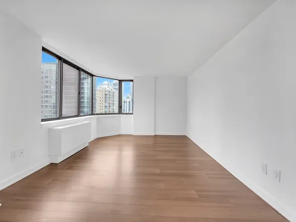 77 West 24th Street image 12 of 25