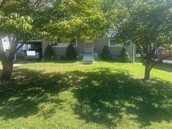 7521 Haywood Dr, Saint Louis, MO 63133