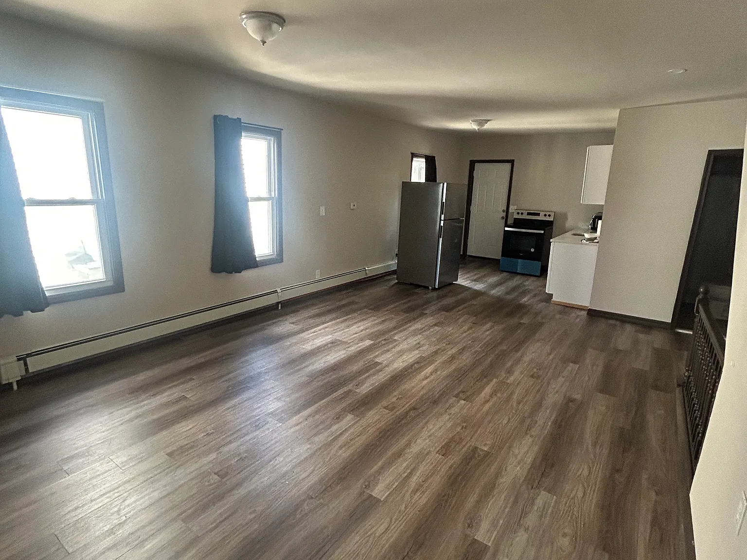 1 bed, $895 — Photo 1