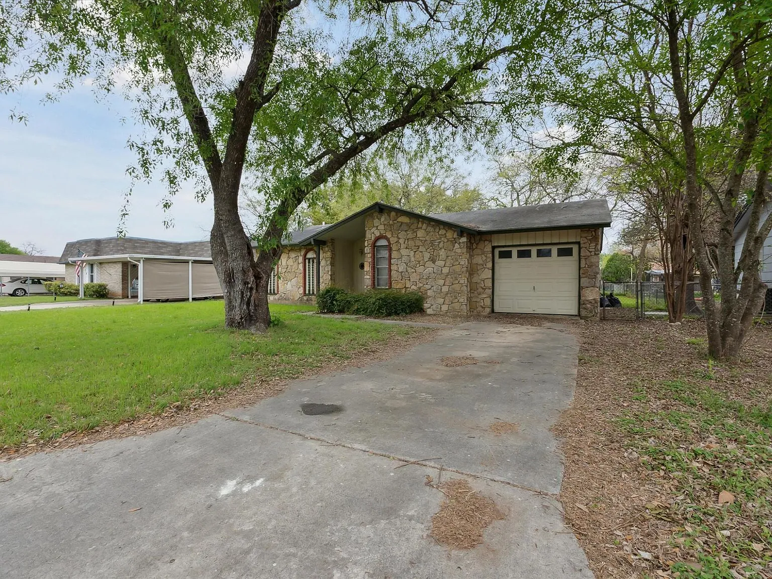 3 bed, 1111 sqft, $1,500 — Photo 3