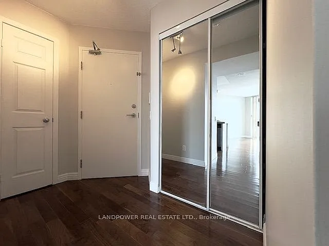 28 Harrison Garden Blvd #2005 — Photo 7