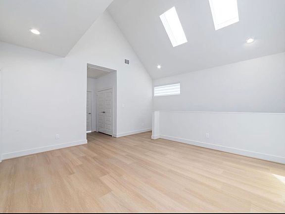 4th image of 3007 Ventas Dr