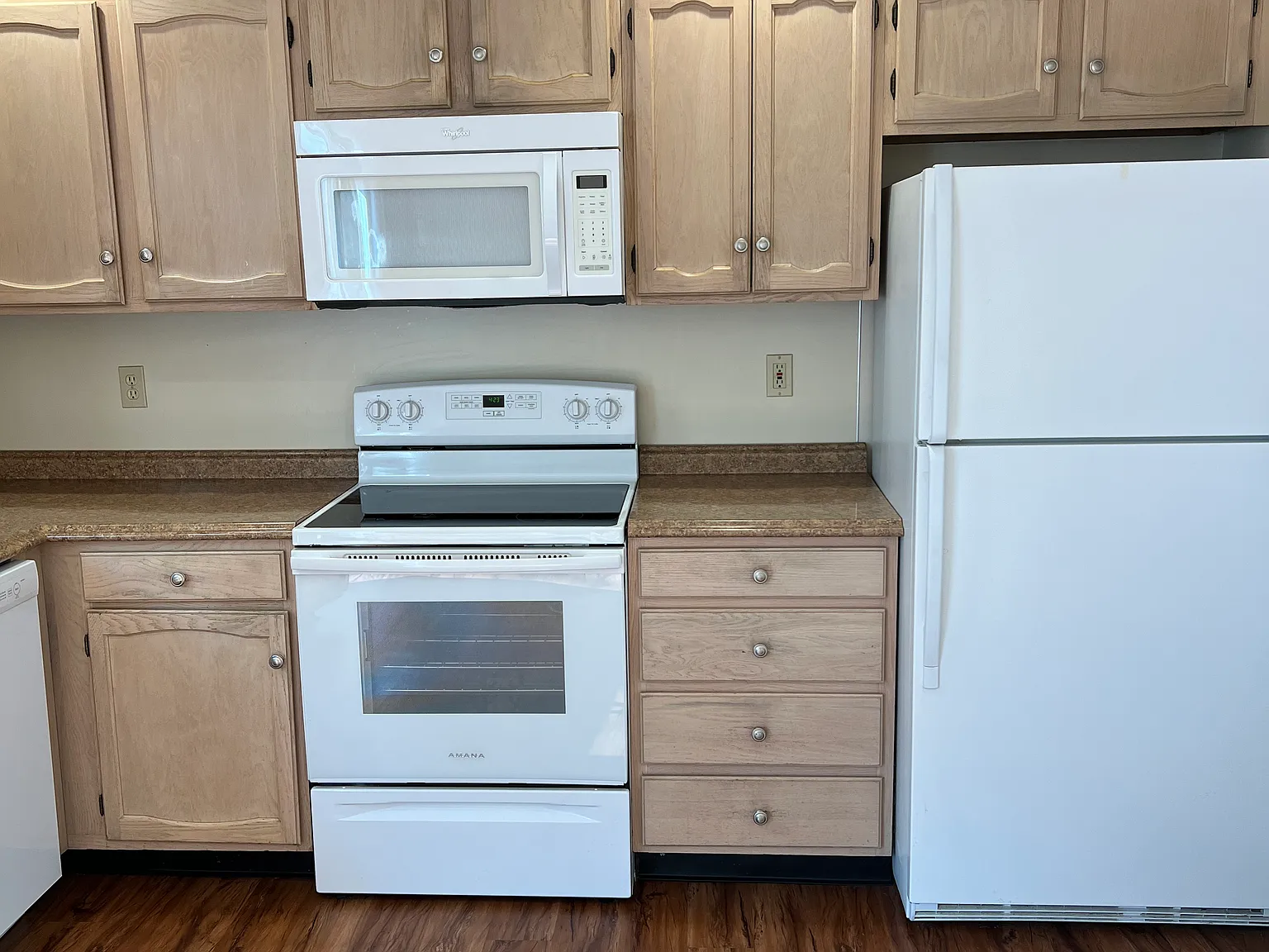 2 bed, 1.5 bath, 1120 sqft, $1,795 — Photo 2