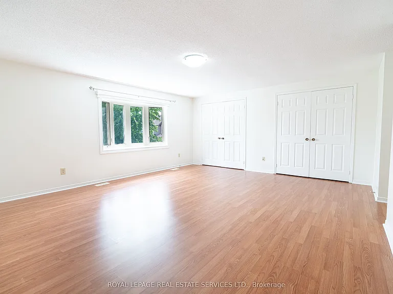 3301 Cambourne Cres — Photo 28