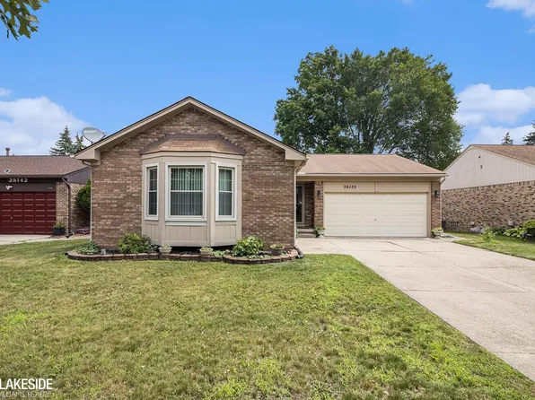 28120 Saint Louise Dr, Warren, MI 48092