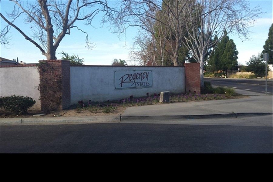 2nd image of 407 W Embassy Ave