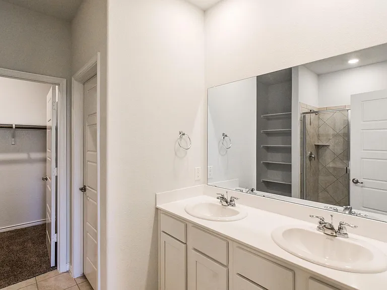 6317 Crownmere Dr — Photo 13