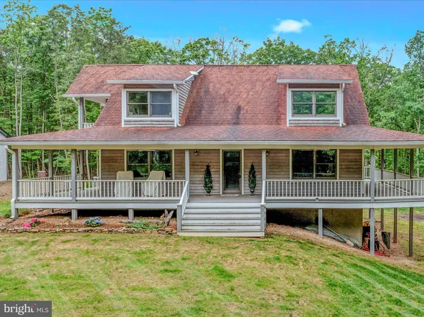 286 Lions Oak Ln, Berkeley Springs, WV 25411
