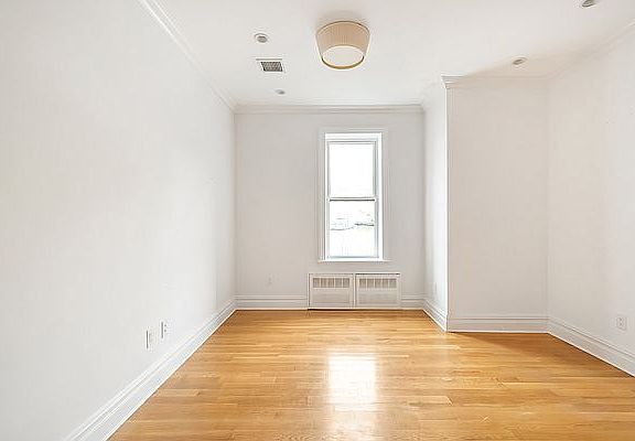 3rd image of 1657 8th Ave APT 4A