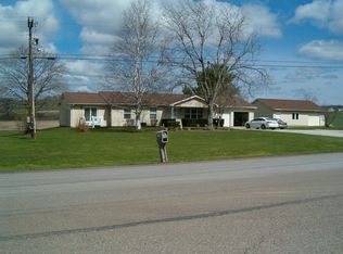 15651 Millersburg Rd, Danville, OH 43014