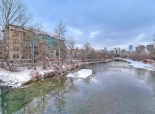 108 S 25th Ave SW #301, Calgary, AB T2S 0K9