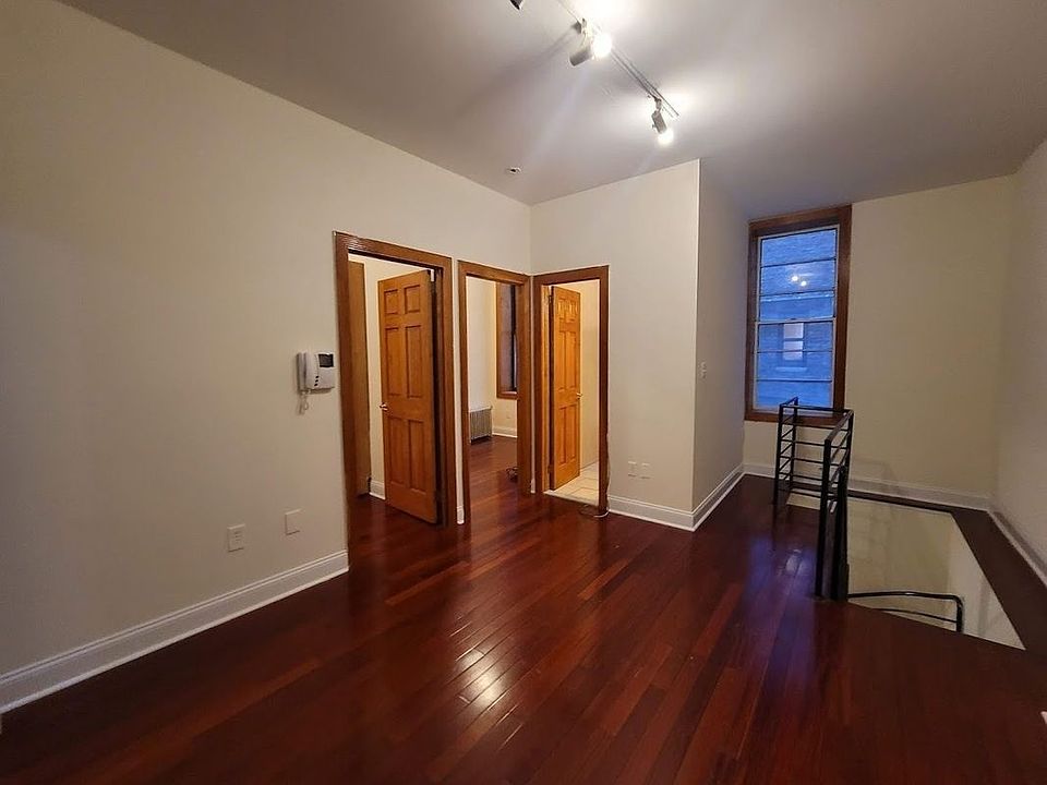 1st image of 223 W 16th St APT 1B