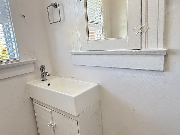10257 Santa Monica Blvd #13 — Photo 13