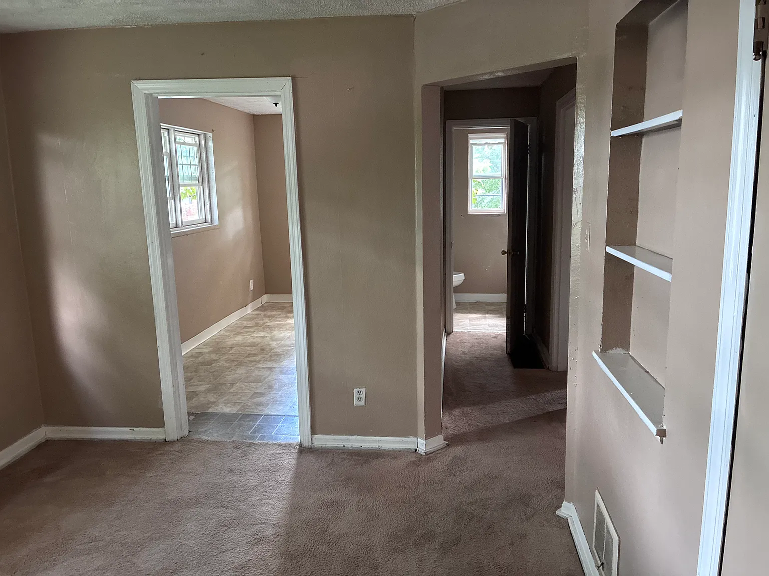 2 bed, 1000 sqft, $850 — Photo 3
