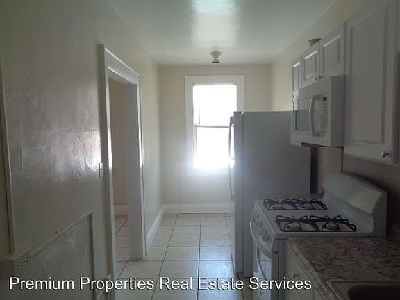 5th image of 311 S Grandview Ave APT 12