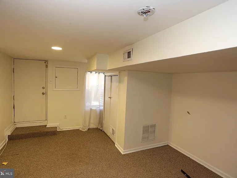 524 S Bouldin St — Photo 15