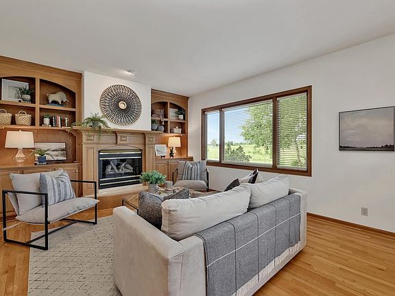 4th image of 4123 N Tara Cir