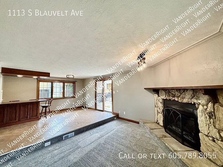 1113 S Blauvelt Ave — Photo 14