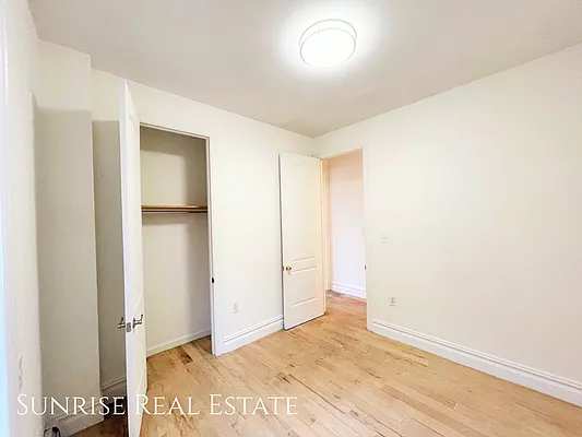 Rented by Sunrise Real Estate | media 34
