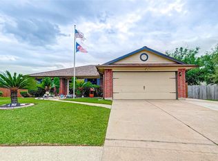 11022 Cayman Mist Dr, Houston, TX 77075