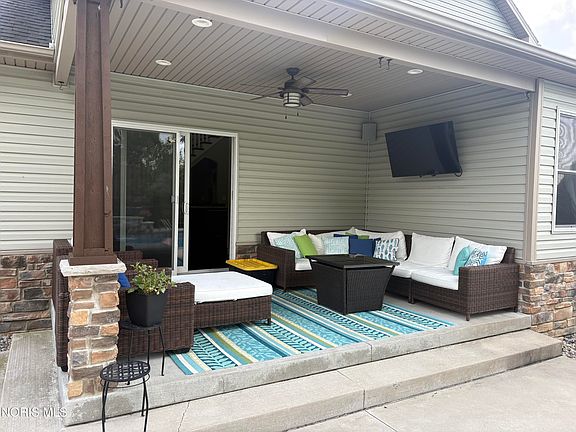 4th image of 5716 Hamptons Dr