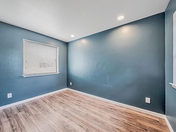 4th image of 372 Forest Drive