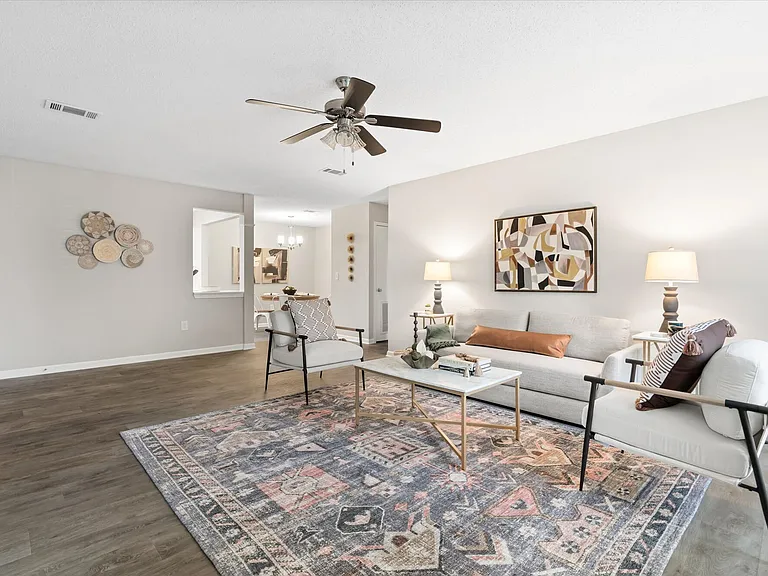 The Grove Apartments — Photo 3