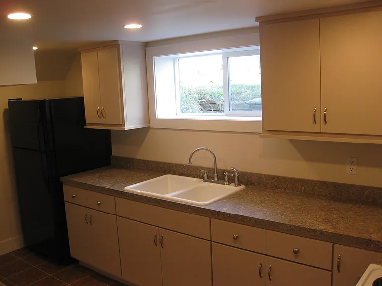 714 N 4th St — Photo 6