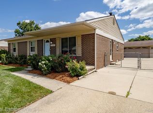 41912 Hensall St, Clinton Township, MI 48038