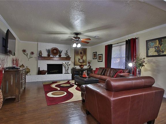 4th image of 2717 N Redmond Ave