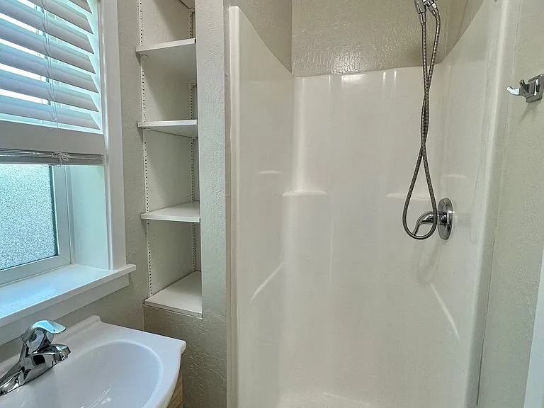1 bed, 1.0 bath, 460 sqft, $1,450 — Photo 12