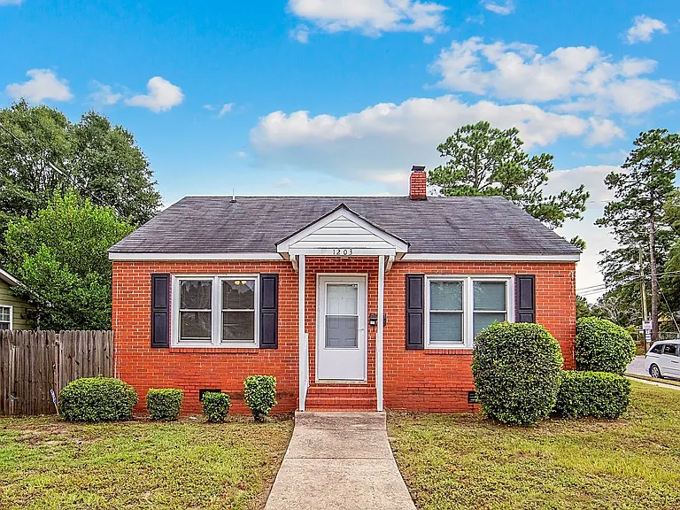 1203 Turnpike Rd — Photo 1