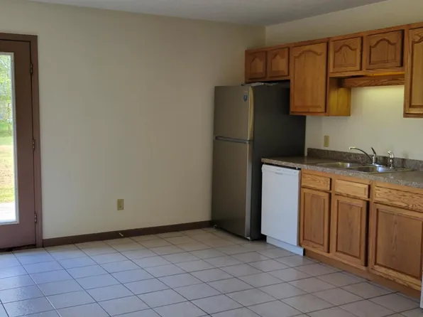 1453 Cedar St, Atwater, OH 44201