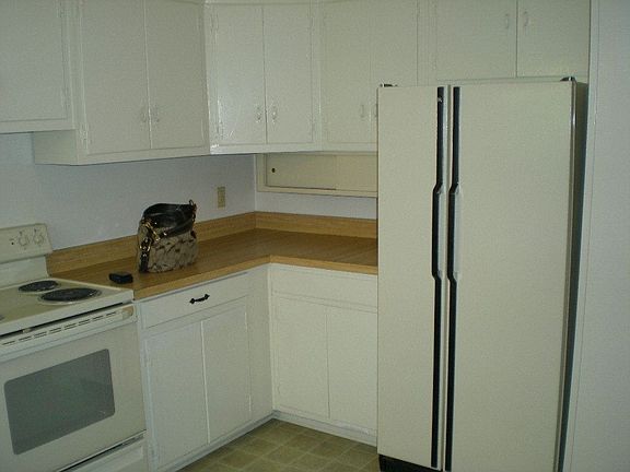 Kitchen right