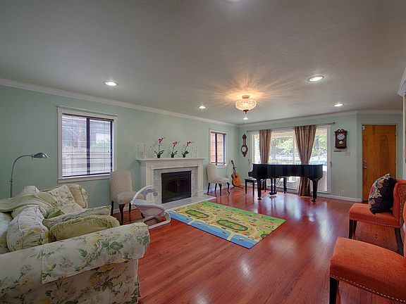 5th image of 1290 Redondo Dr