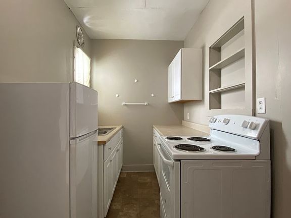 4th image of 410 E Madison St APT B