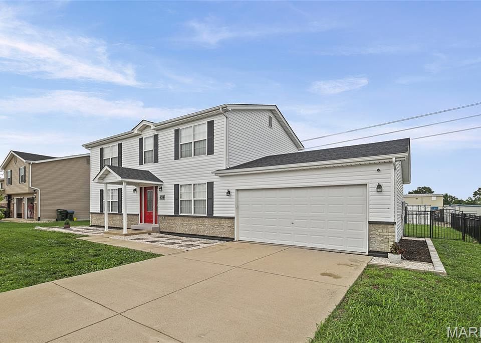 1st image of 424 Edwin Dr