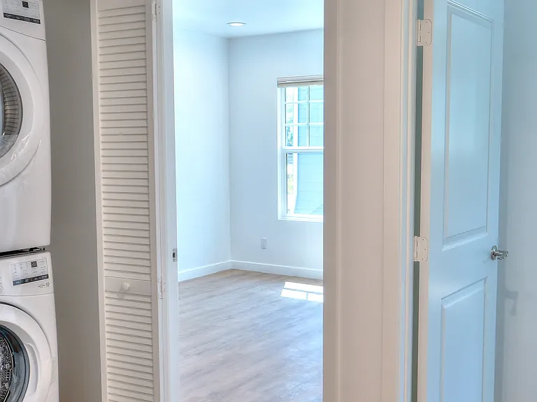 65 N Sierra Bonita Ave — Photo 8