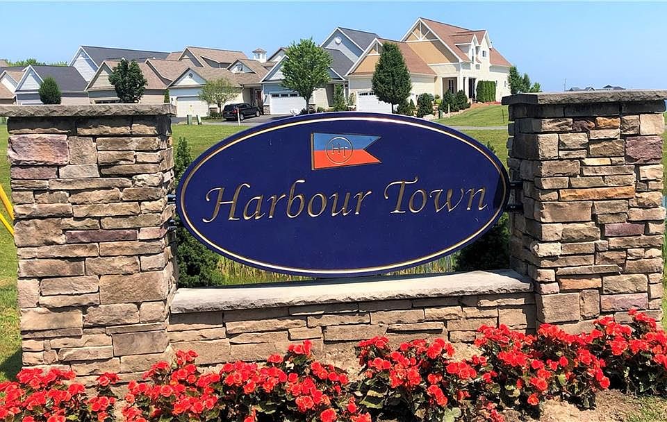 2nd image of 135 Harbour Town