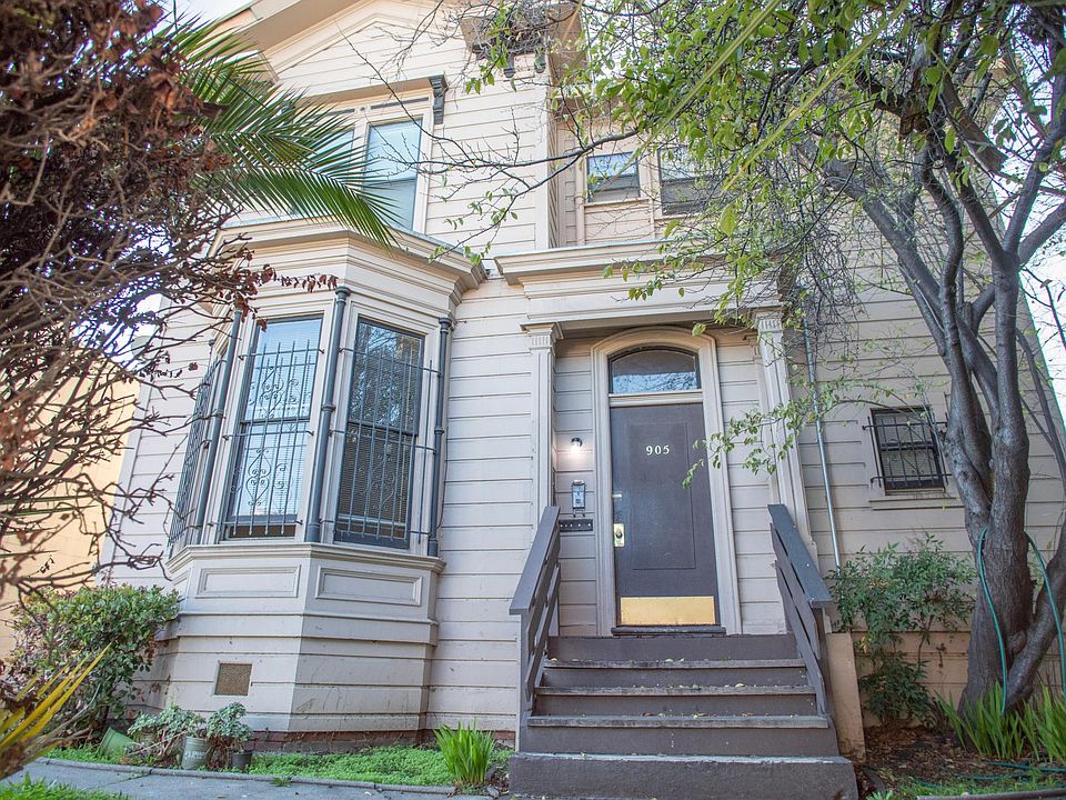 1st image of 905 E 11th St #5