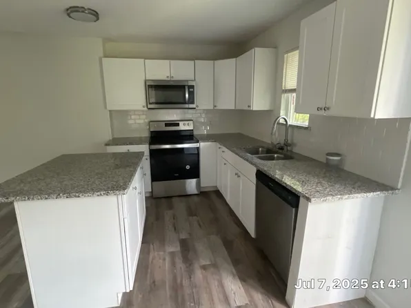 2108 SE 18th St, Mineral Wells, TX 76067