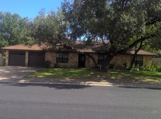 10229 Pinehurst Dr, Austin, TX 78747