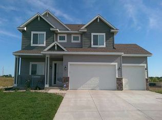 5437 153rd St W, Apple Valley, MN 55124