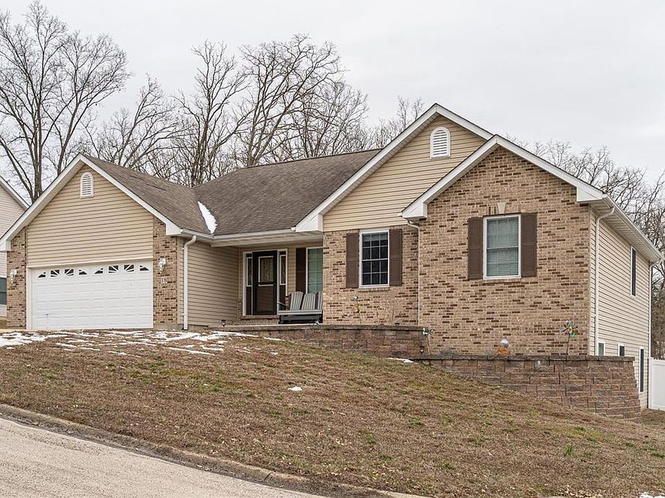 1st image of 18 Worthington Dr