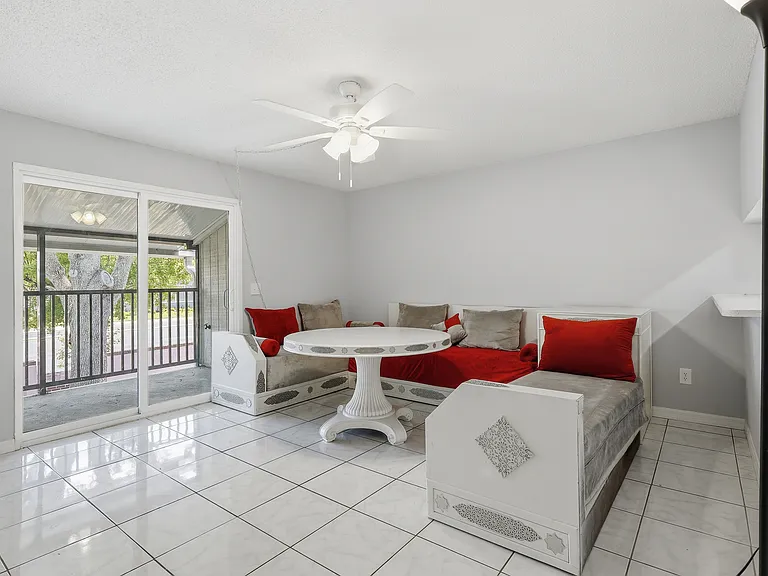 3801 N Oak Dr #A72 — Photo 18