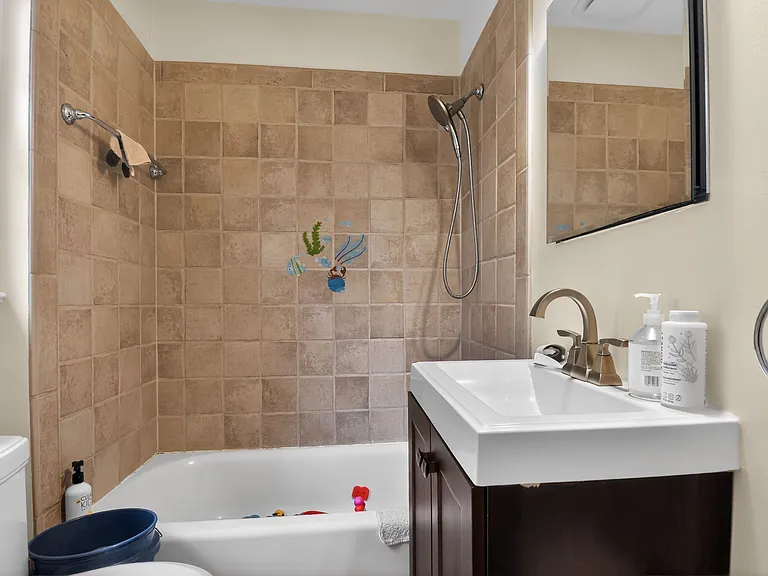 4825 Butterworth Pl NW — Photo 30