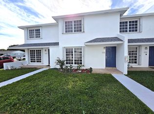 19382 SW 103rd Ct, Miami, FL 33157