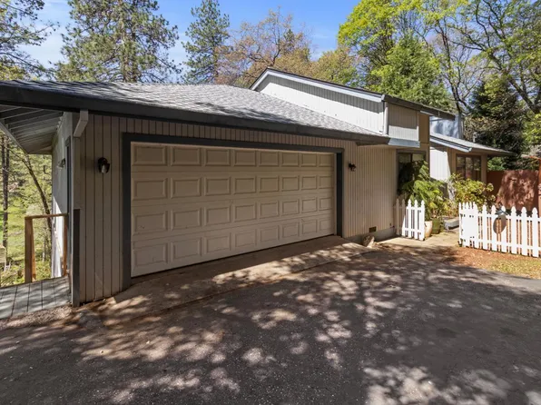 10450 Alta Sierra Dr, Grass Valley, CA 95949