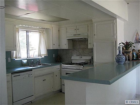 3rd image of 6581 Klondike Ave