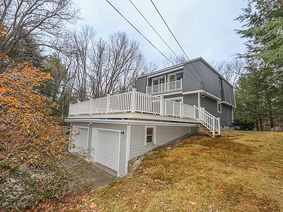 2nd image of 32 Murray Hill Road